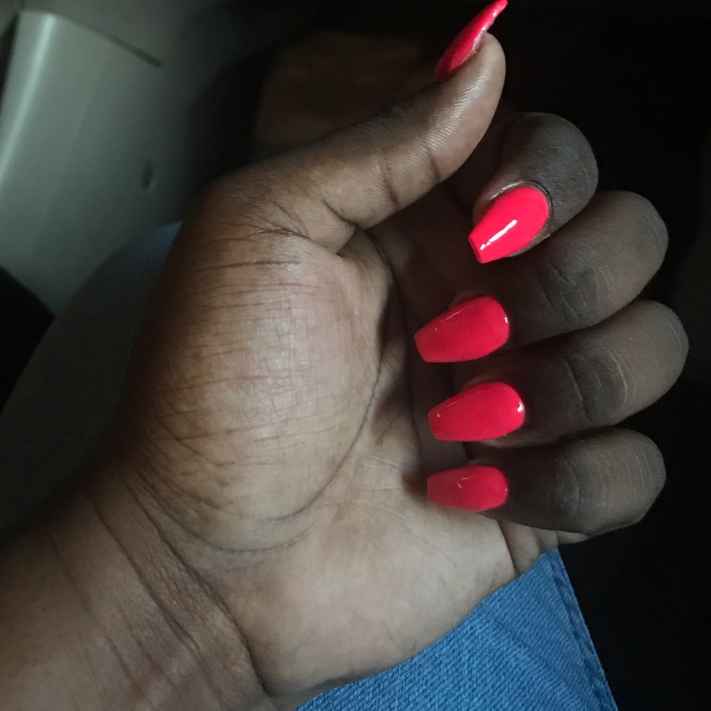 Meet your Posher, Simone